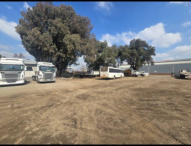 1,600M² WAREHOUSE TO LET IN ANDERBOLT